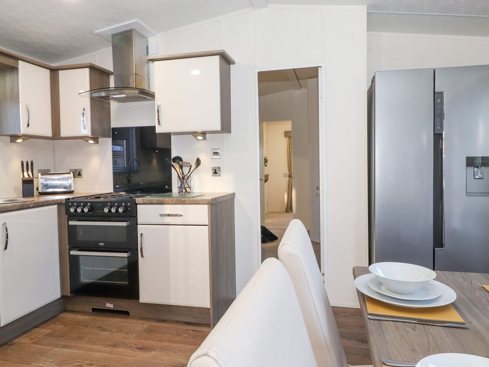 Fridge, dishwasher, electric kettle, toaster