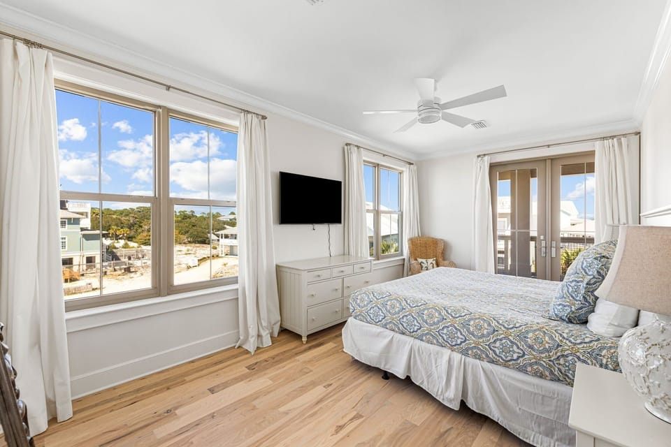 House, Multiple Bedrooms | 7 bedrooms, WiFi (free), individually decorated, individually furnished