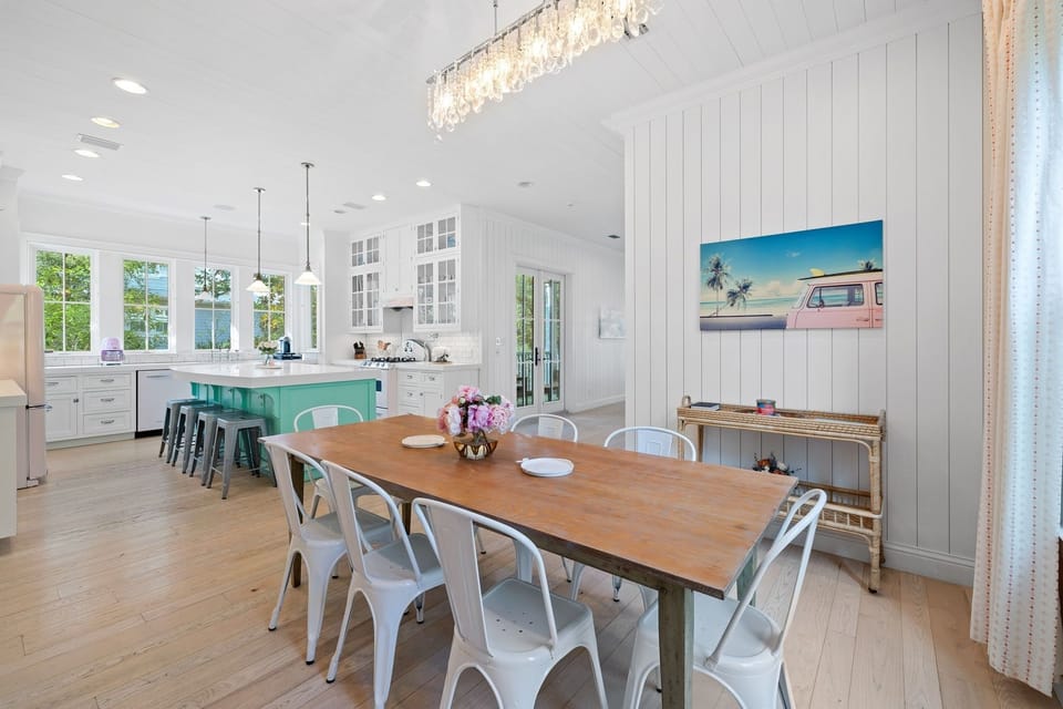 House, 4 Bedrooms | Private kitchen | Fridge, oven, coffee/tea maker, toaster