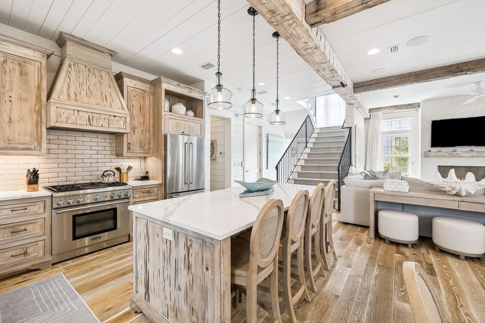 House, 5 Bedrooms | Private kitchen | Fridge, oven, coffee/tea maker, toaster