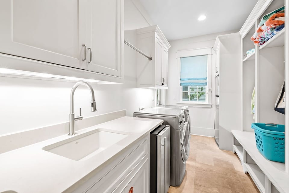 House, 5 Bedrooms | Interior