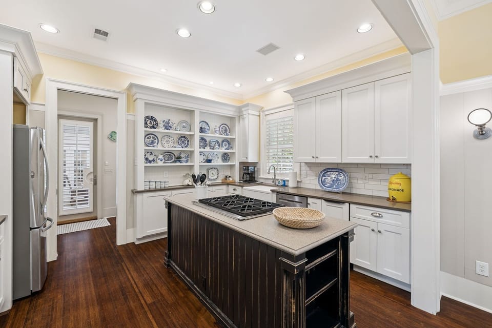 House, 3 Bedrooms | Private kitchen | Coffee/tea maker, fridge, oven, toaster