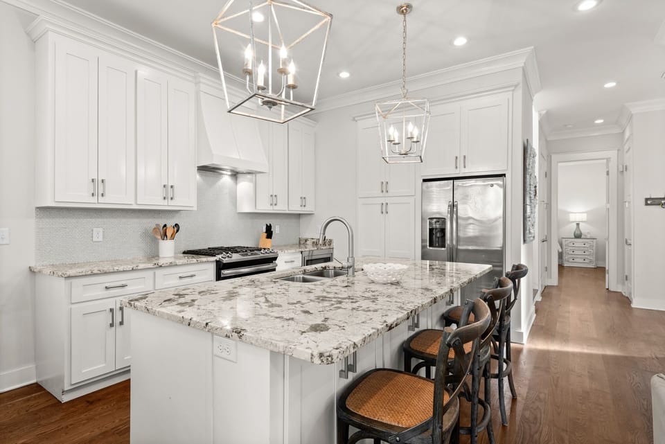 House, 3 Bedrooms | Private kitchen | Fridge, oven, coffee/tea maker, toaster