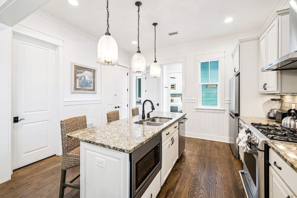 House, 5 Bedrooms | Private kitchen | Coffee/tea maker, fridge, oven, toaster