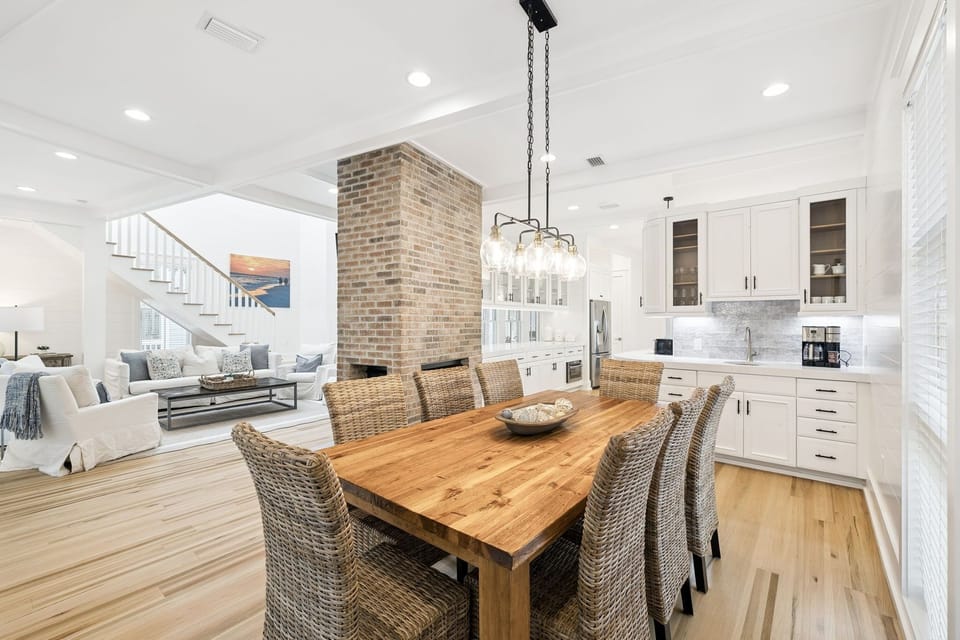 House, 5 Bedrooms | Dining