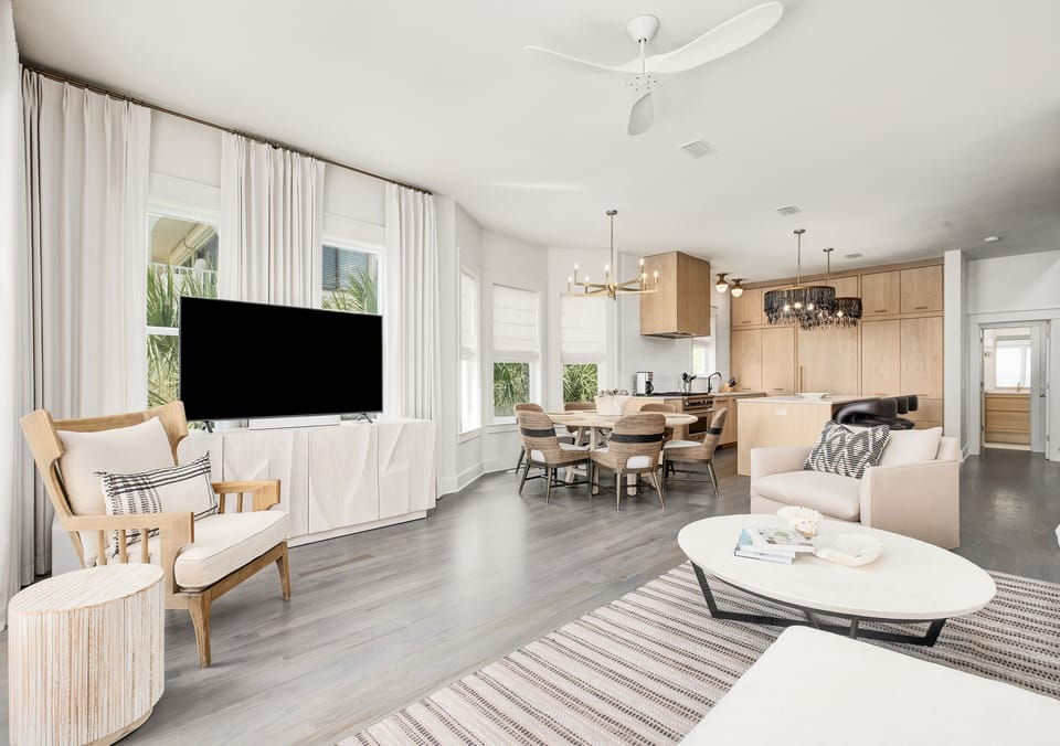 House, 4 Bedrooms | Living area