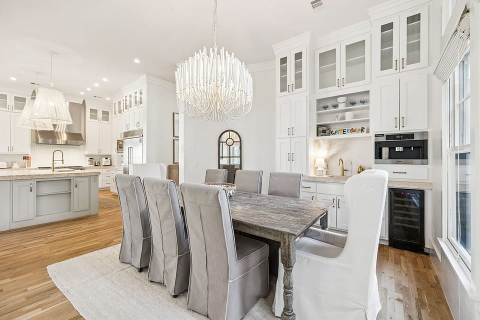 House, 6 Bedrooms | Dining