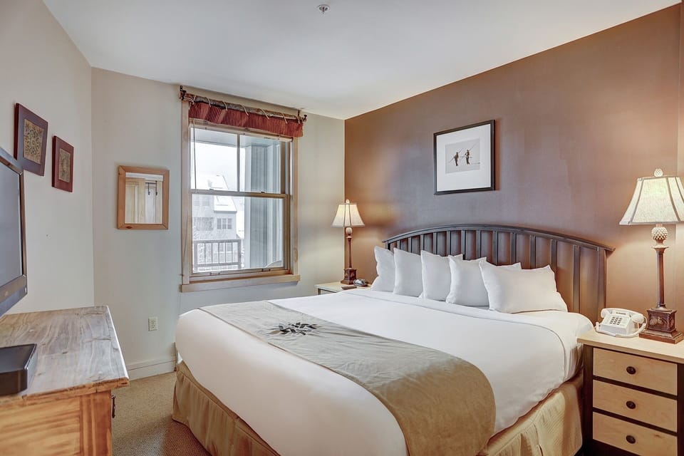 Condo, 1 Bedroom | 1 bedroom, WiFi (free), individually decorated, individually furnished