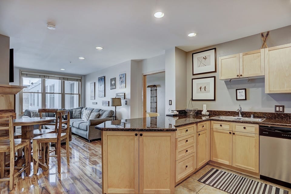 Condo, 2 Bedrooms | Private kitchen | Coffee/tea maker, fridge, oven, toaster