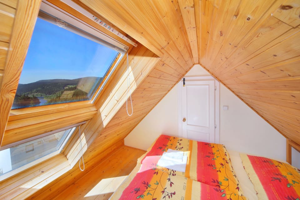 Deluxe Duplex | In-room safe, blackout drapes, cribs/infant beds, free WiFi