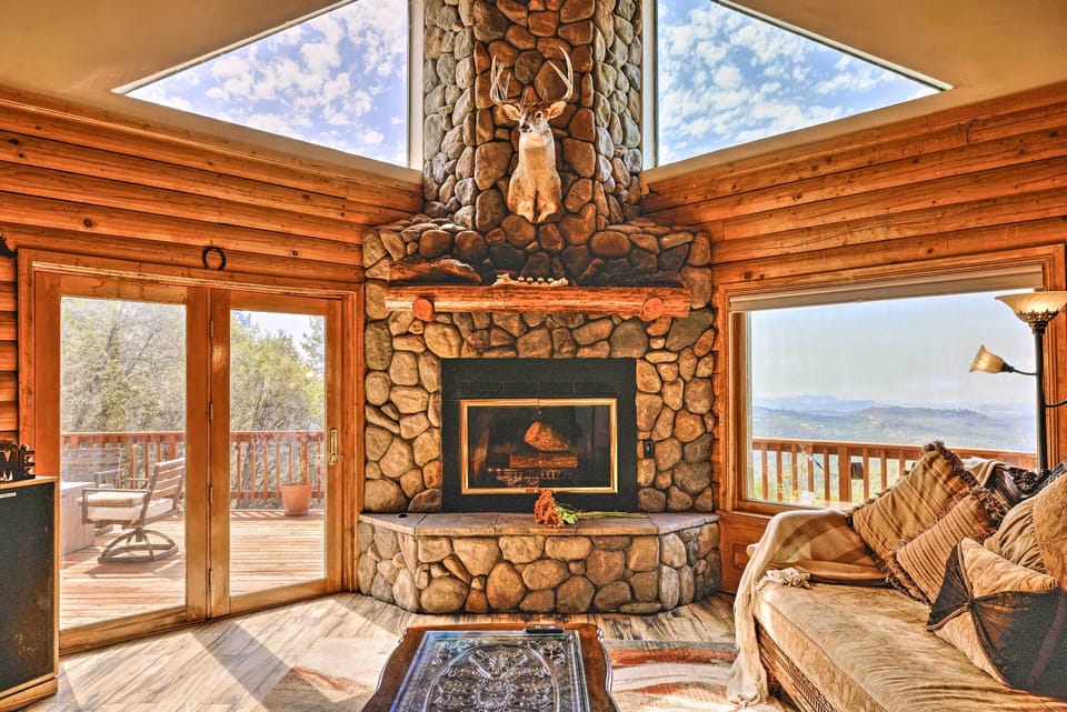 Spacious and inviting living room with panoramic views for ultimate relaxation!