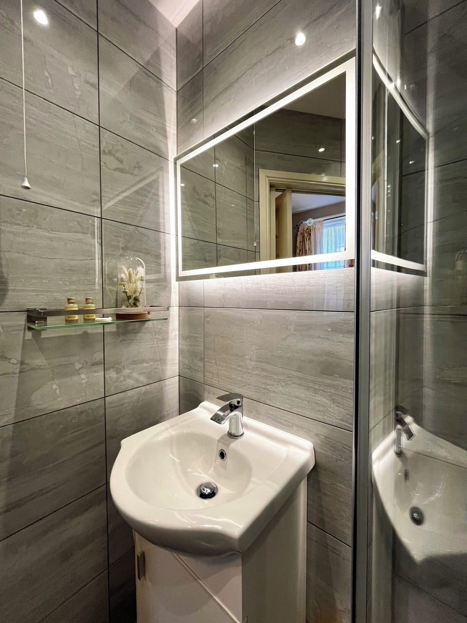Relax Inn Guest House Bed and Breakfast in Brighton