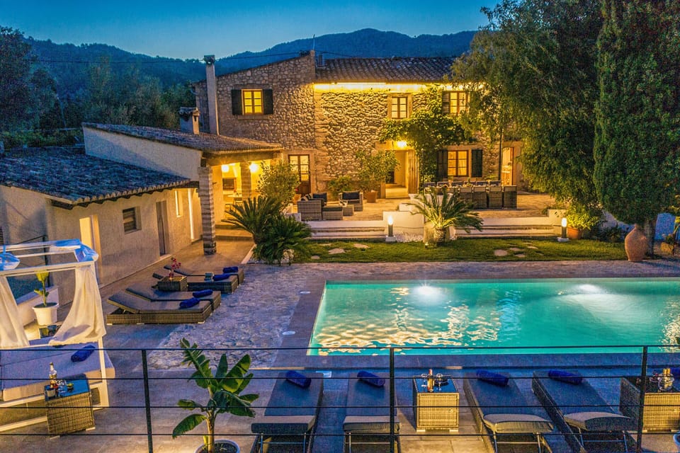 Beautiful villa with swimming pool