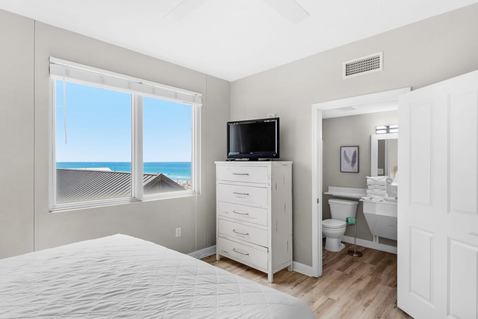 Guest bedroom suite