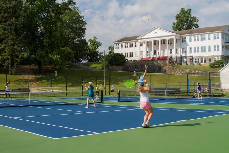 Tennis and pickleball courts