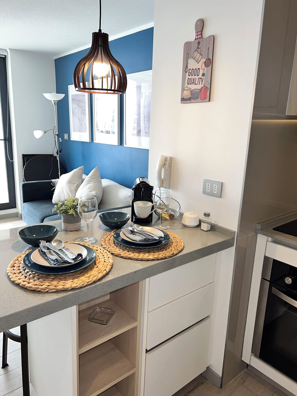 Full-size fridge, microwave, oven, stovetop