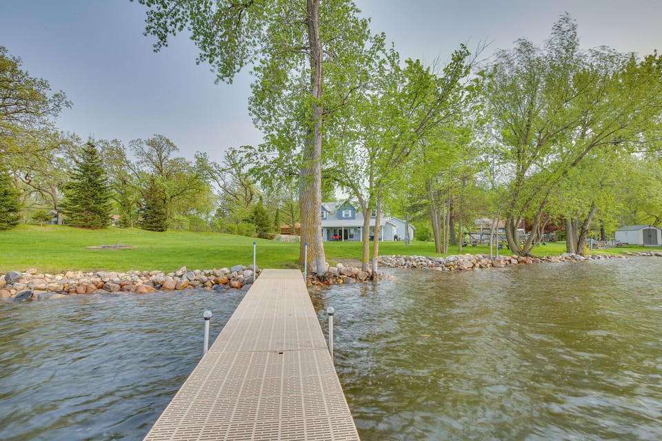 Dock