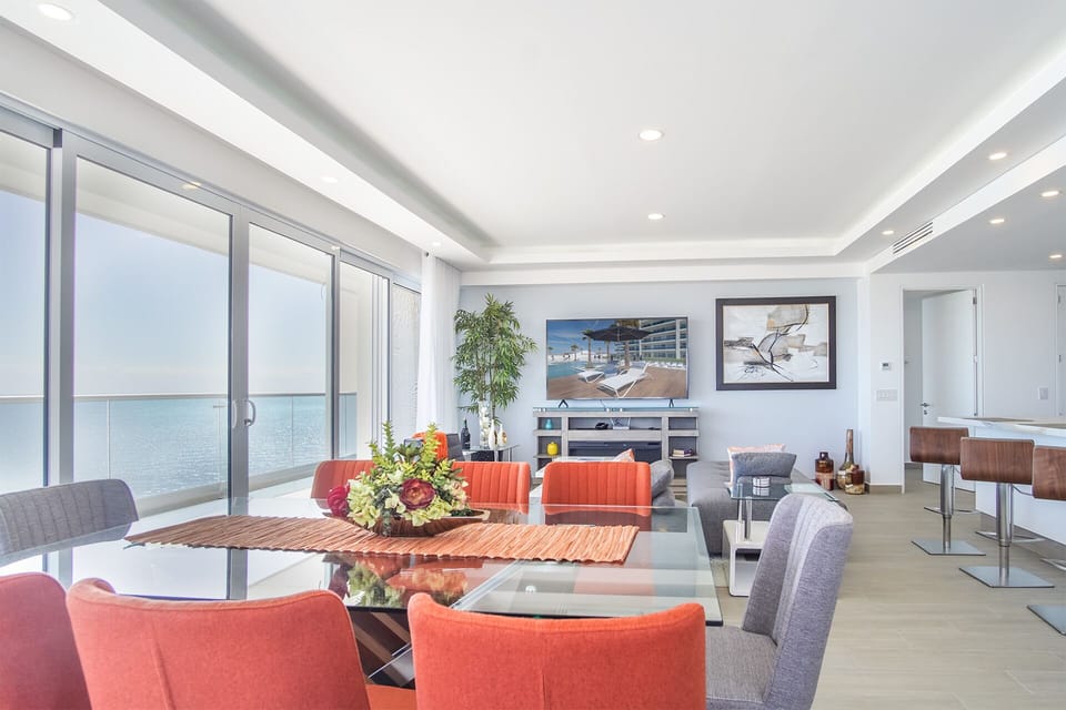 Living room grand view
