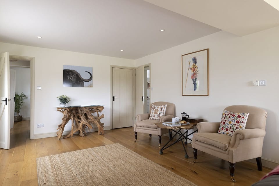 2 Manor Farm Cottage Sitting Room - StayCotswold