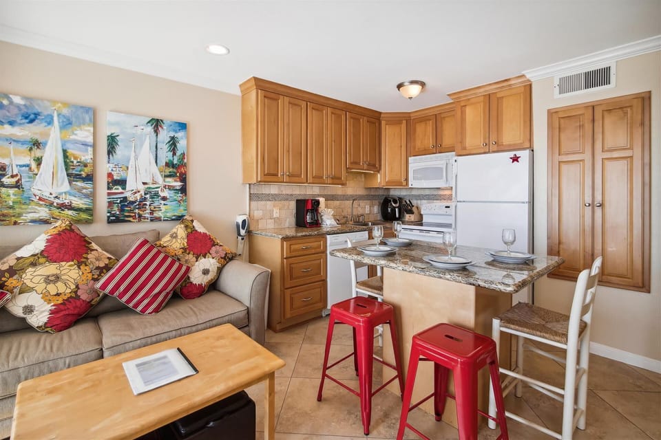 Condo (1 Bedroom) | Property amenity