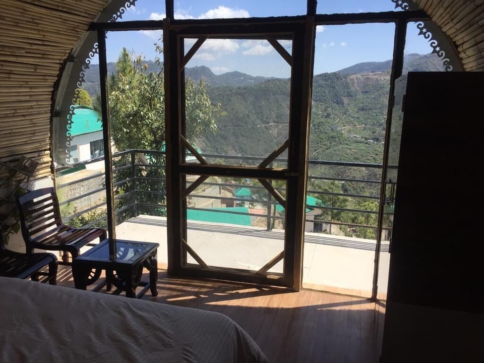 Deluxe Room | Premium bedding, rollaway beds, free WiFi, bed sheets
