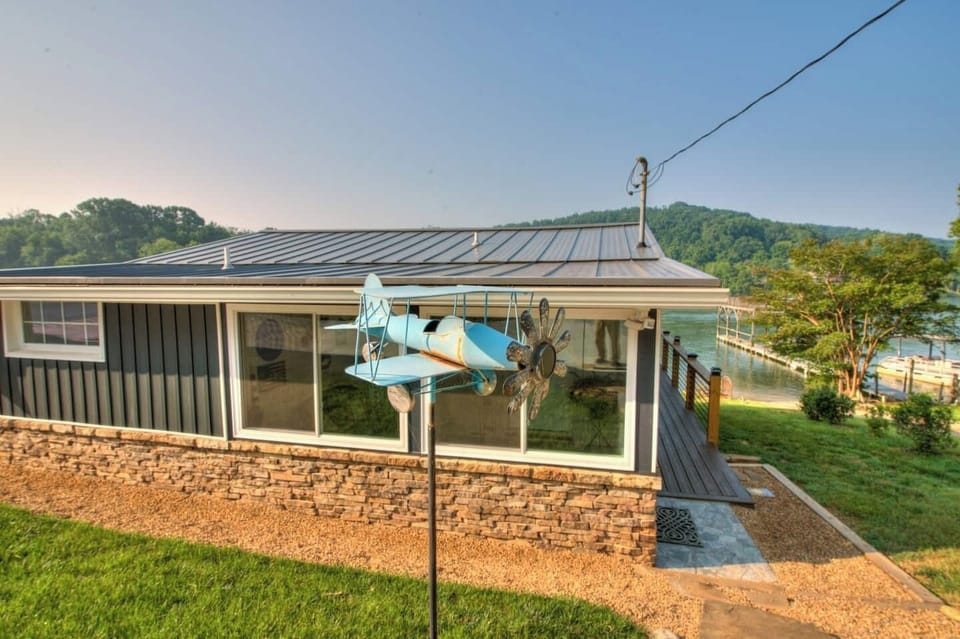 Enjoy the fresh air and peaceful atmosphere with clean, green surroundings that create a perfect escape.