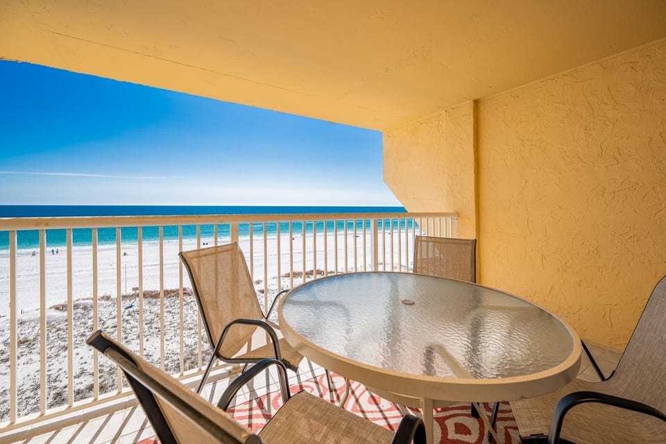 Condo, 2 Bedrooms | Outdoor dining