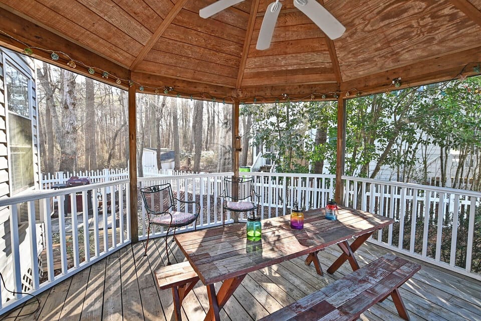 Screen Porch