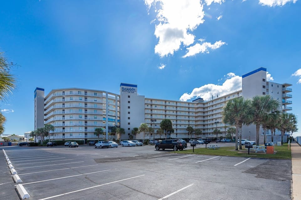 Condo, 2 Bedrooms | Exterior