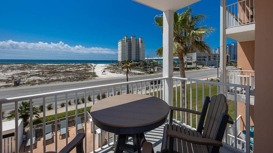 Condo, 1 Bedroom | Outdoor dining