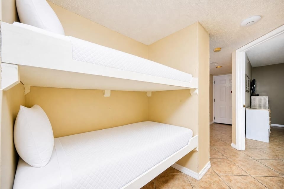Condo, 1 Bedroom | 1 bedroom, WiFi (free), individually decorated, individually furnished