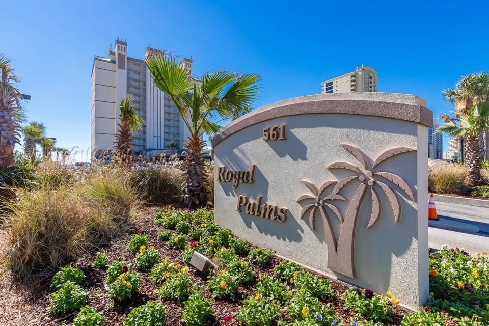 Condo, 1 Bedroom | Property grounds