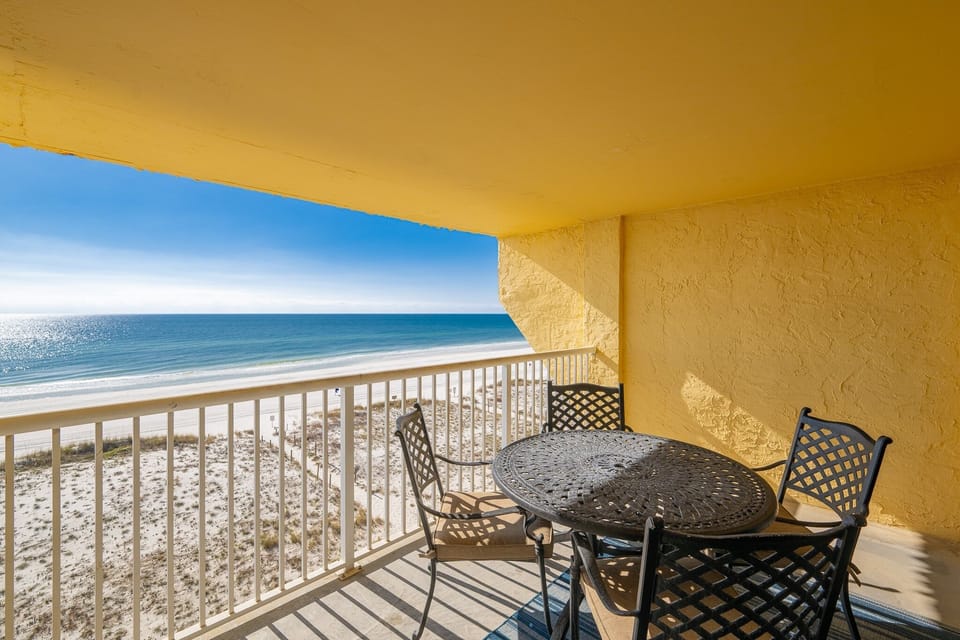 Condo, 2 Bedrooms | Outdoor dining