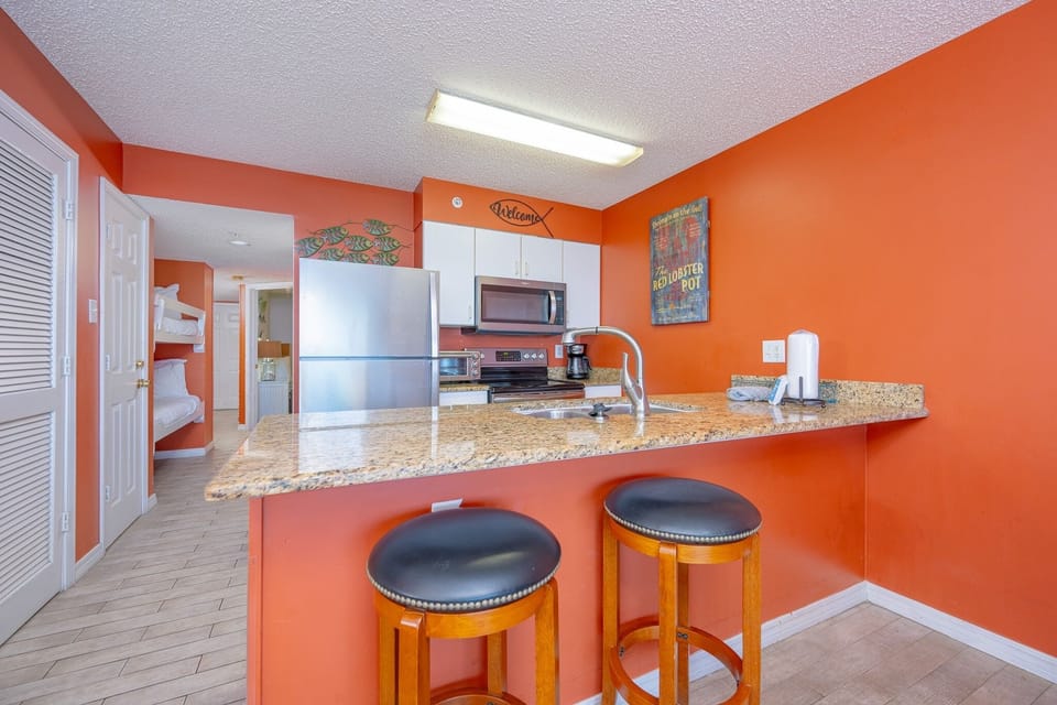 Condo, 1 Bedroom | Private kitchen | Coffee/tea maker, fridge, oven