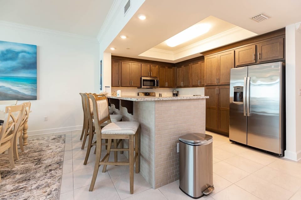 Condo, 3 Bedrooms | Private kitchen | Fridge, oven, coffee/tea maker