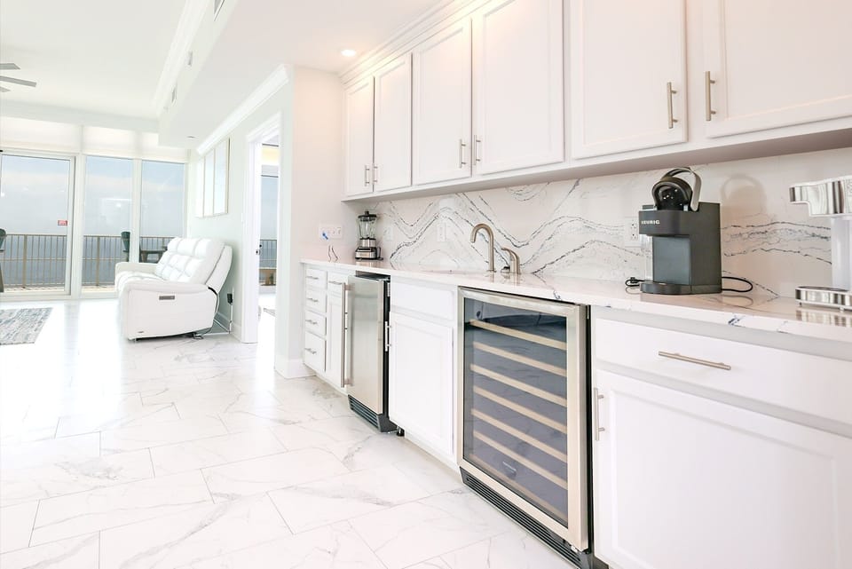 Condo, 4 Bedrooms | Private kitchen | Coffee/tea maker, fridge, oven