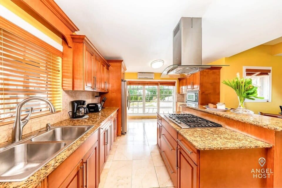 Fully equipped kitchen with everything you need to prepare delicious meals.
