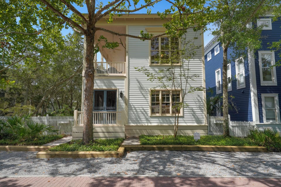 WELCOME TO MIDSUMMER'S NIGHT DREAM IN SEASIDE, FL.