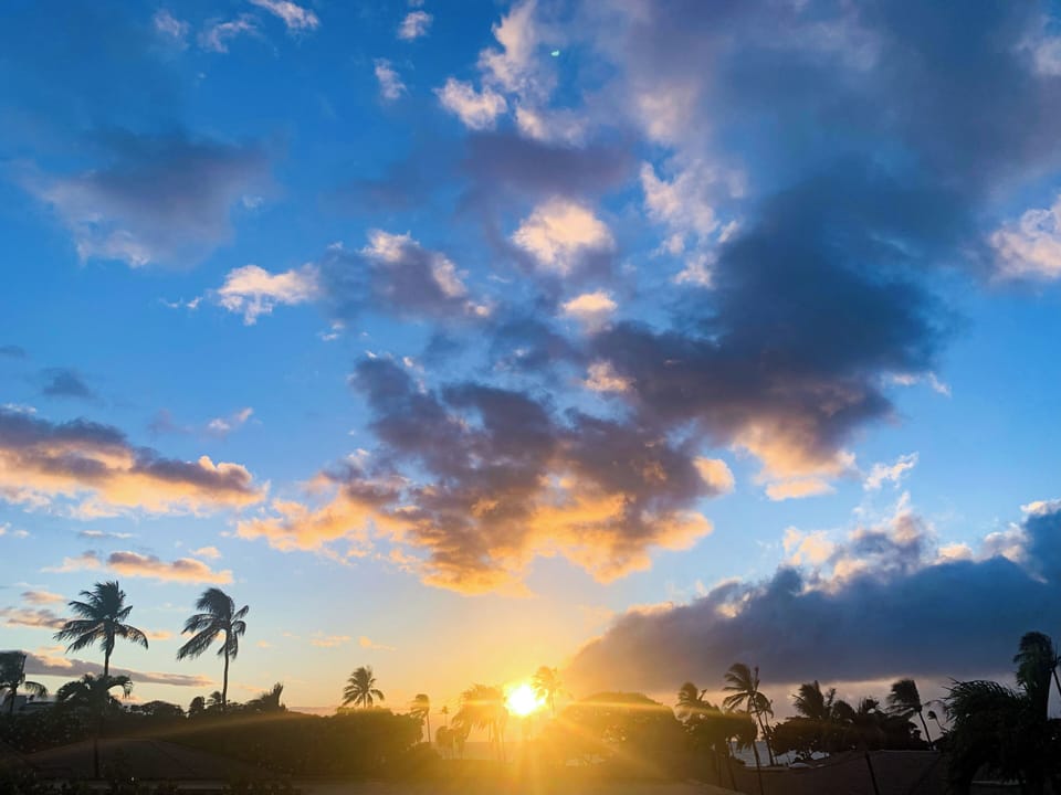 Stunning sunsets from your lanai - Stunning Maui sunsets from your private lanai in Ka?anapali
