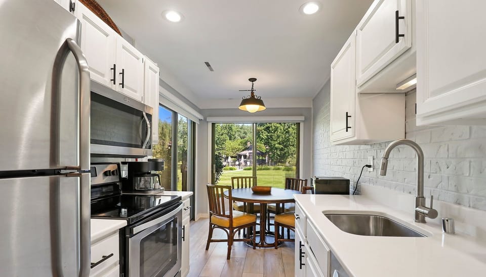 Fully equipped kitchen, drip coffee maker