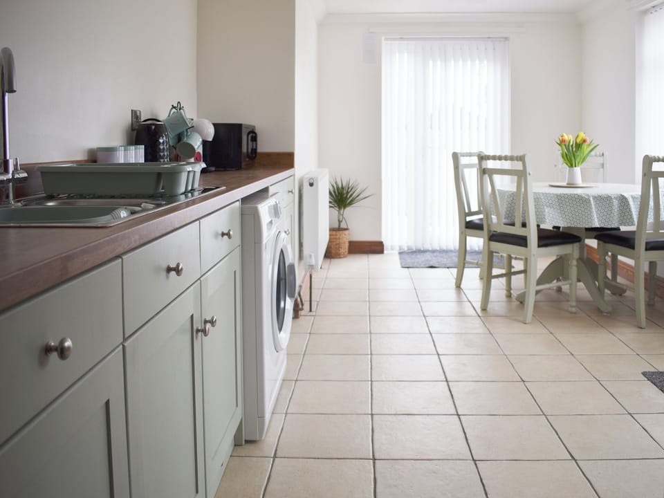 Kitchen | The Snuff Box, Clenchwarton, near King&rsquo;s Lynn