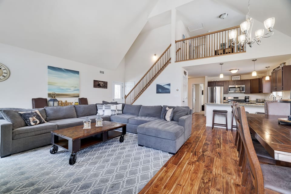 Main Living & Dining Room