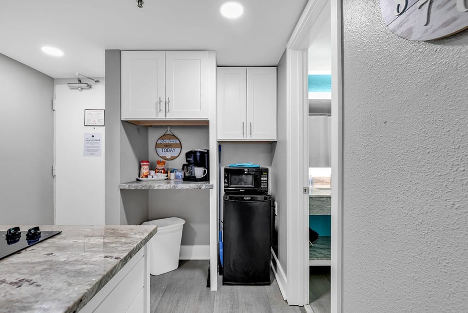 Microwave, fridge available