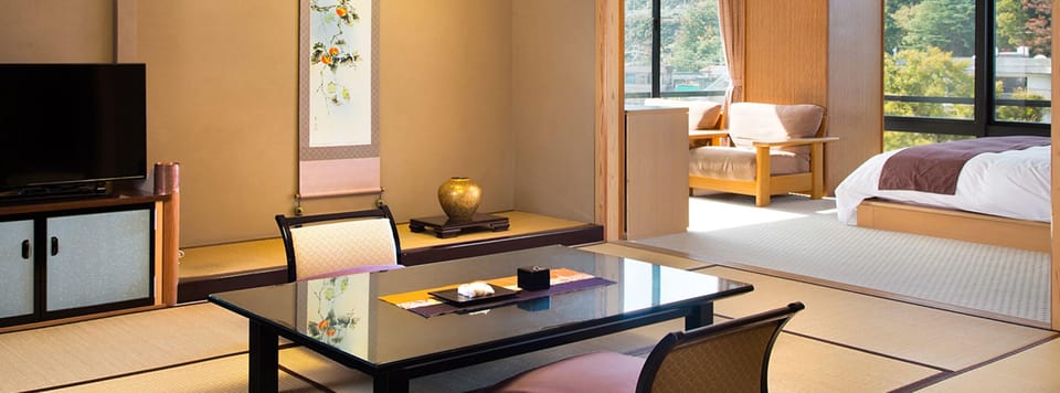 High-Grade Japanese-Western-style Room [Miyabi] - River view, king-size, with scenic bath hot spring | Premium bedding, minibar, in-room safe, free WiFi