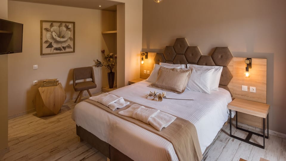 Superior Studio | In-room safe, individually decorated, individually furnished