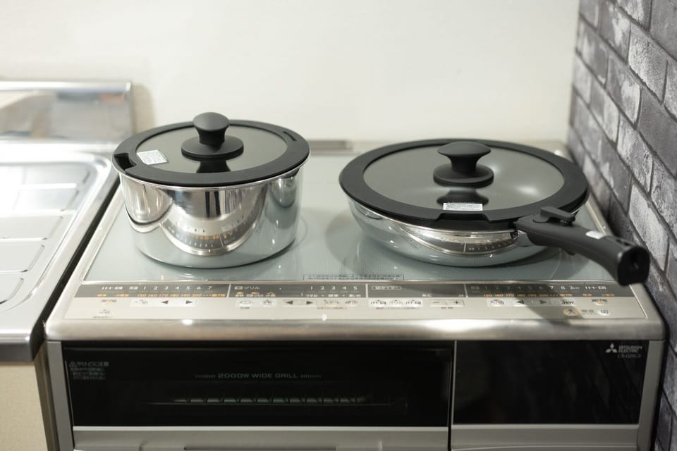 Apartment, 2 Bedrooms, Non Smoking, Kitchen | Private kitchen | Full-size fridge, microwave, stovetop, rice cooker