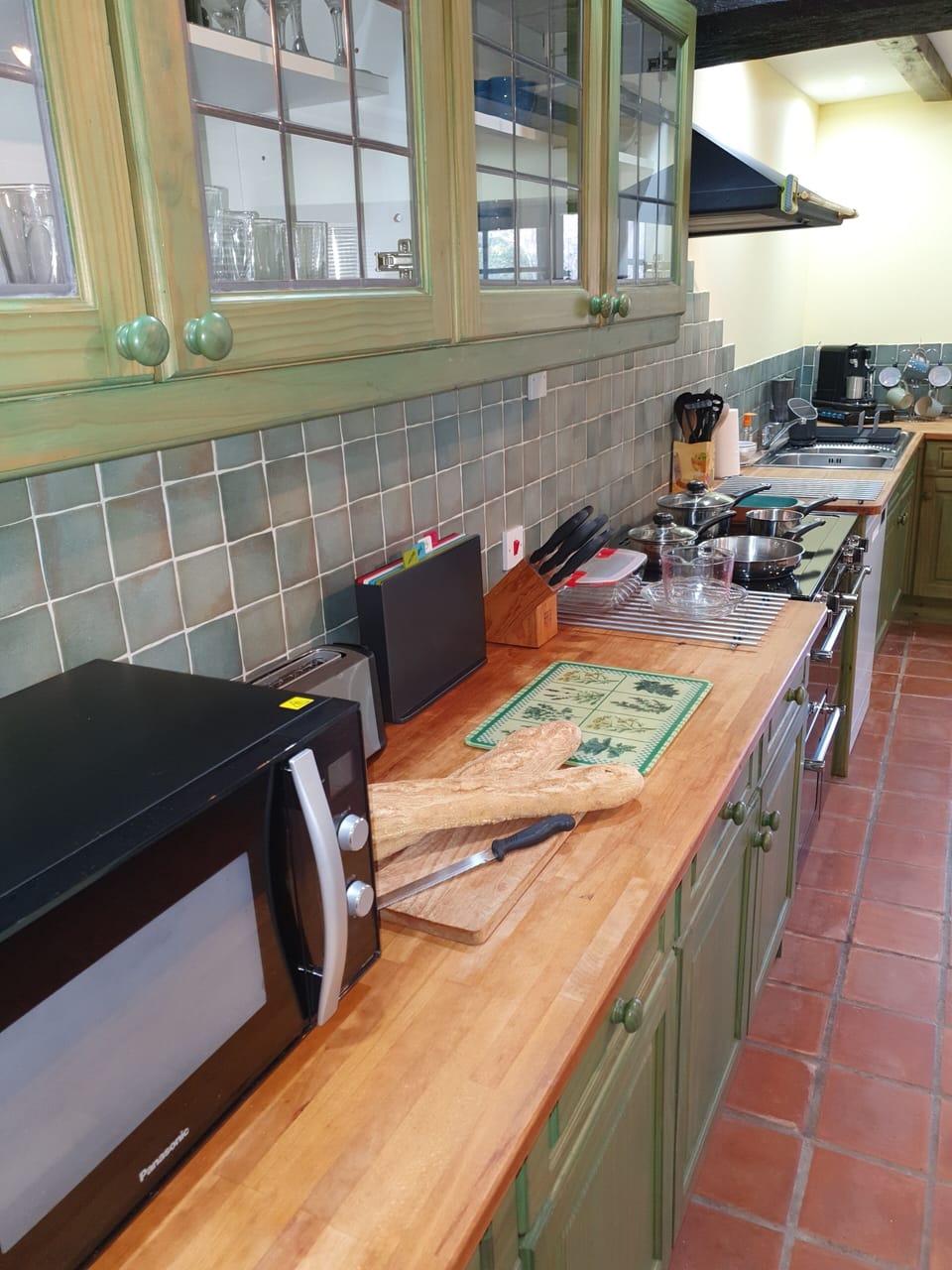 10 - Kitchen Surfaces, Induction Hob & Equipment