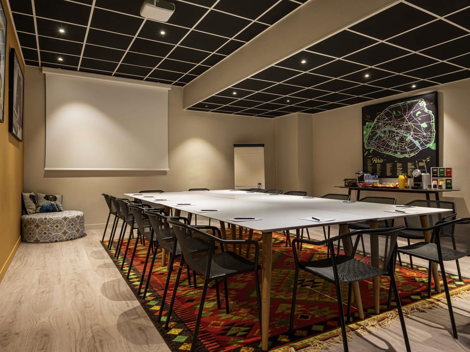 Meeting facility