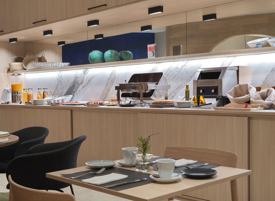 Daily buffet breakfast (EUR 15 per person)