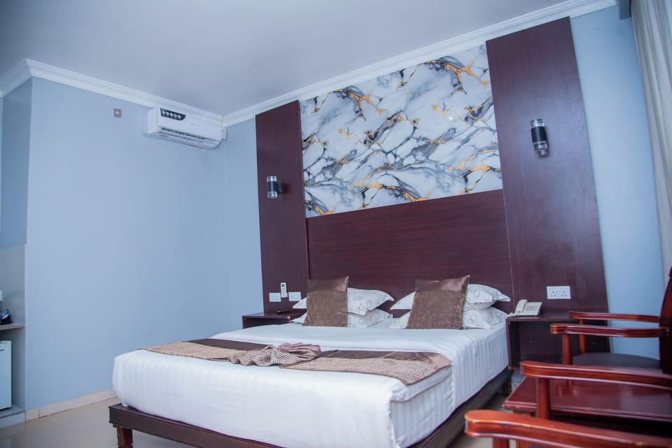 Standard Double Room | In-room safe, desk, blackout drapes, iron/ironing board (on request)